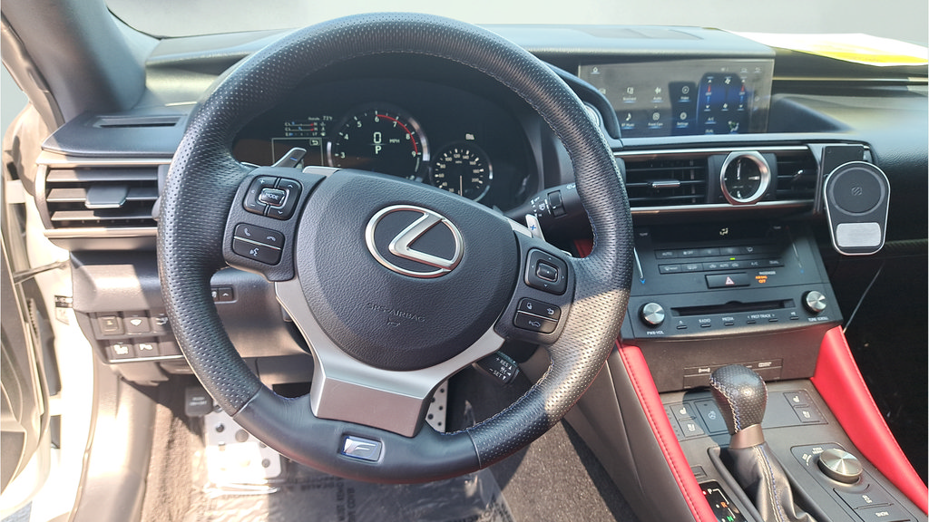 Used 2015 Lexus RC F w/ Premium Package RWD image 16