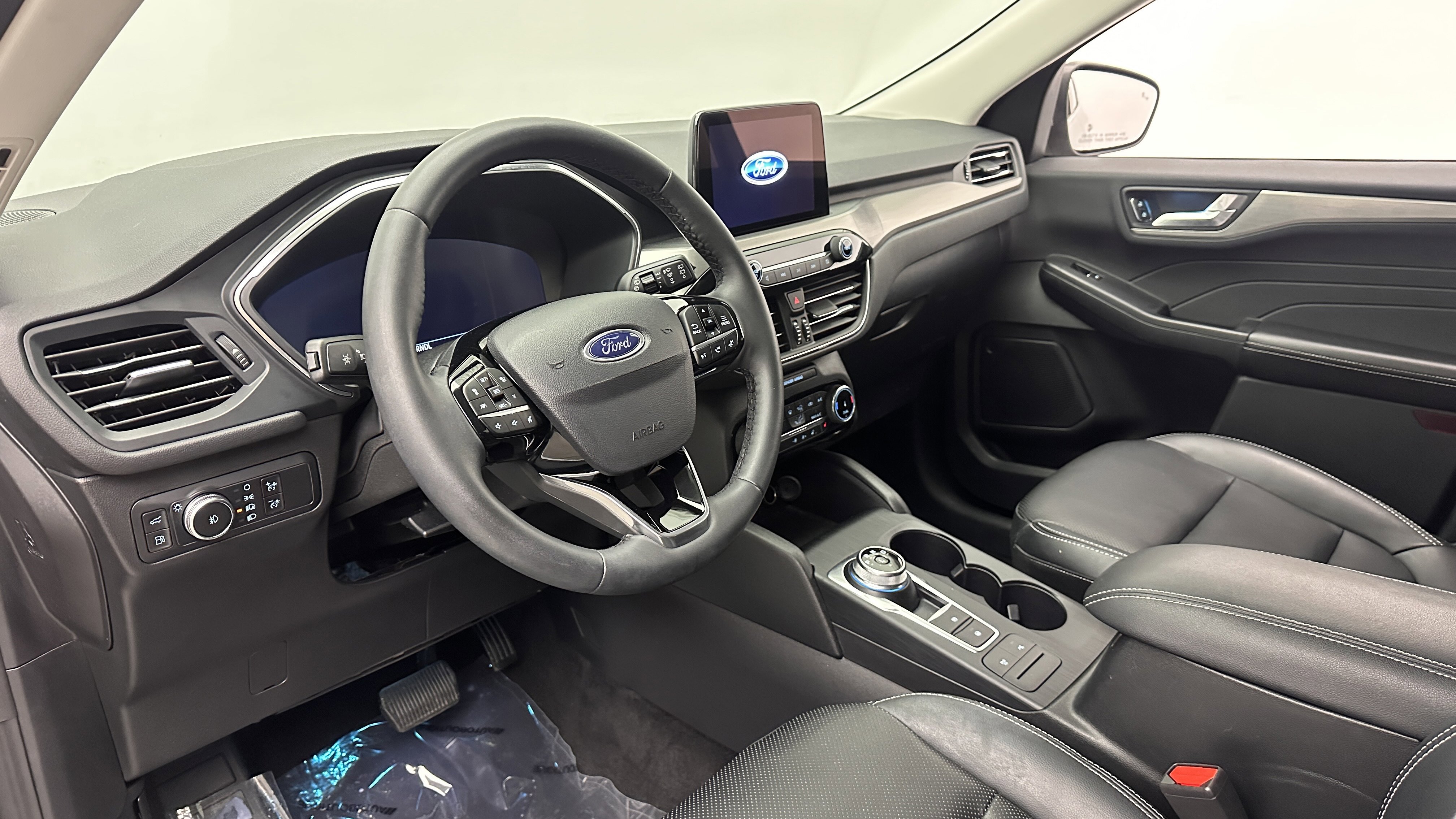 Used 2022 Ford Escape Titanium AWD/4WD image 10