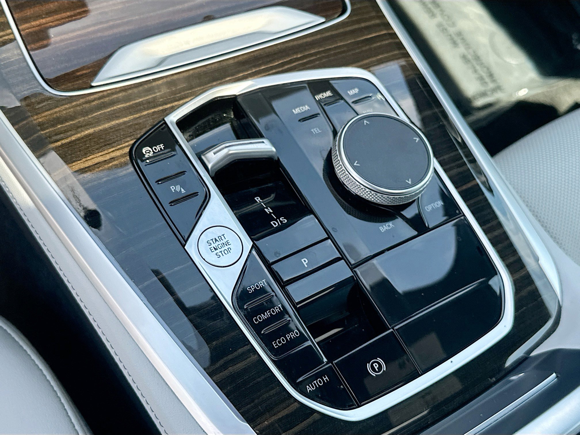 Used 2024 BMW X5 sDrive40i w/ Parking Assistance Package image 17