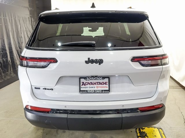 Used 2023 Jeep Grand Cherokee L Laredo image 6