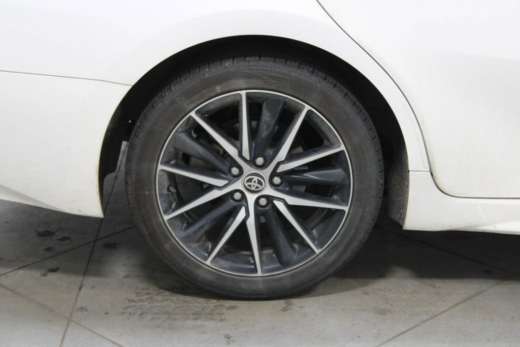 Used 2022 Toyota Camry SE FWD image 12