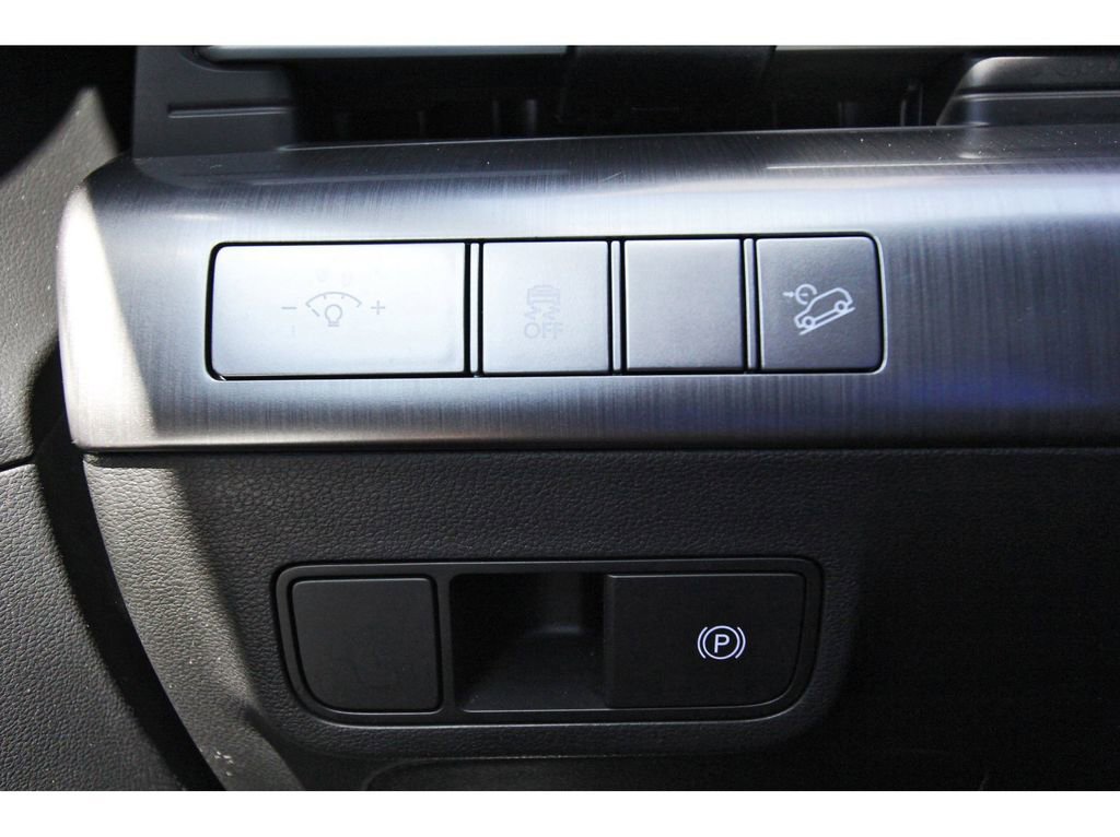 Used 2025 Hyundai Kona SEL image 19