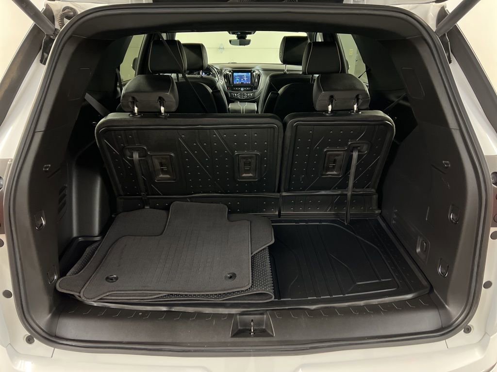 Used 2022 Chevrolet Traverse Premier AWD/4WD image 38