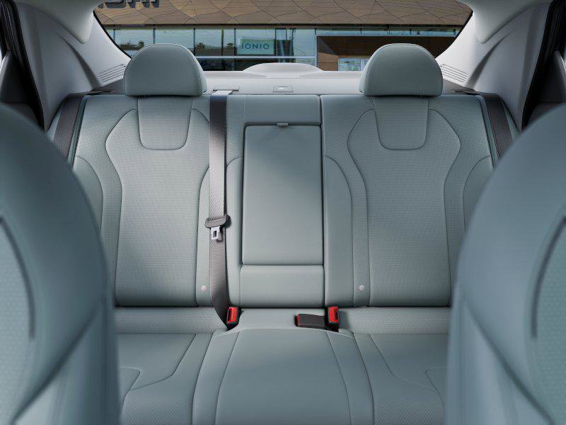 New 2025 Hyundai Elantra Limited image 12