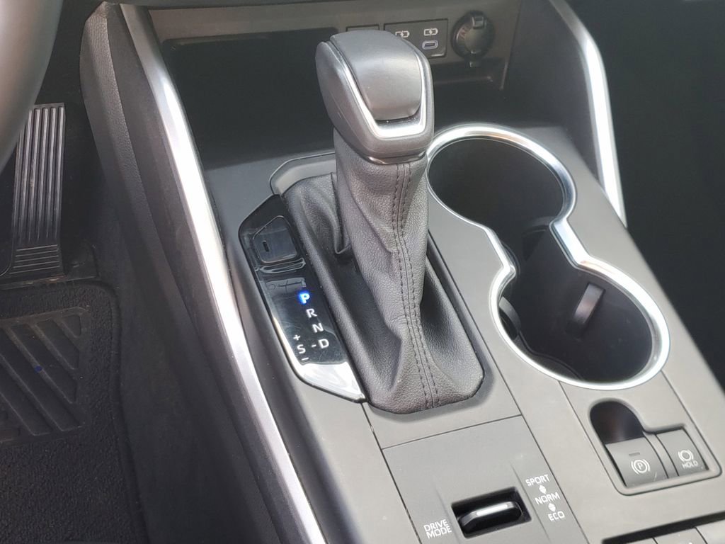 Used 2022 Toyota Highlander XLE image 32