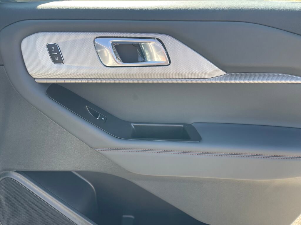New 2026 Ford Explorer Active w/ Active Comfort Package image 18
