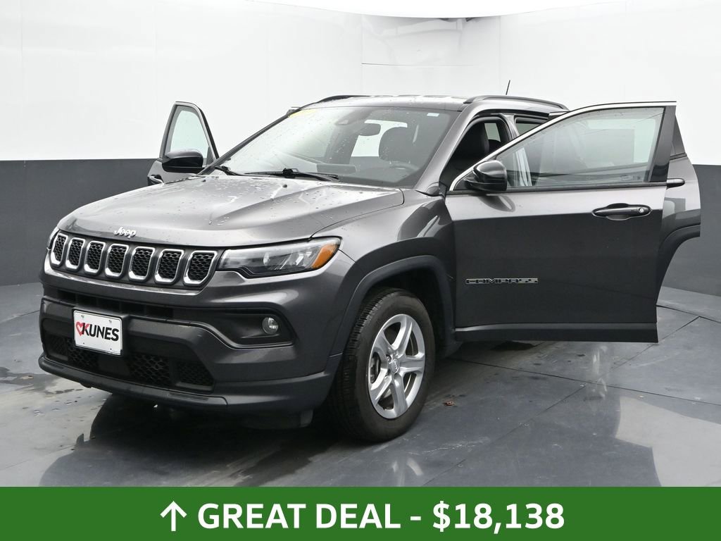 Used 2024 Jeep Compass Latitude image 64