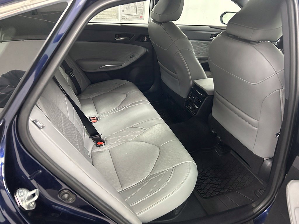 Certified 2021 Toyota Avalon Limited w/ Advanced Safety Package FWD image 14