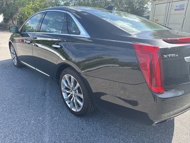 Used 2016 Cadillac XTS Premium image 2