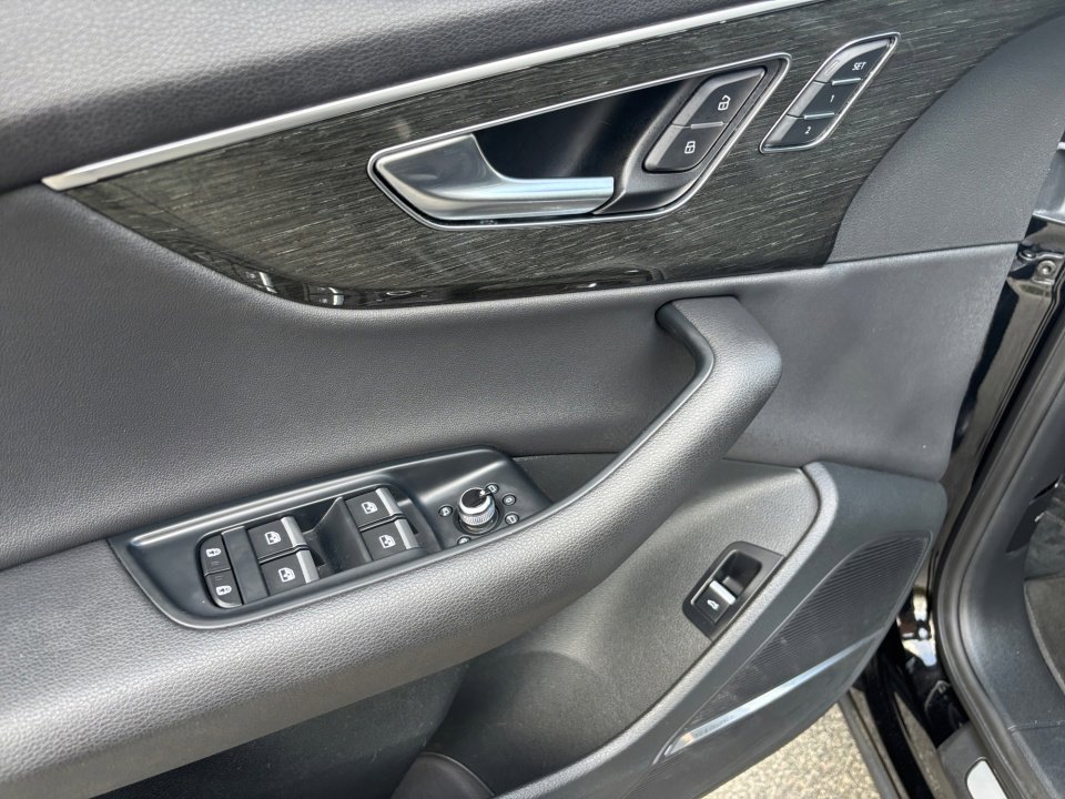 Used 2021 Audi Q7 3.0T Premium Plus image 32