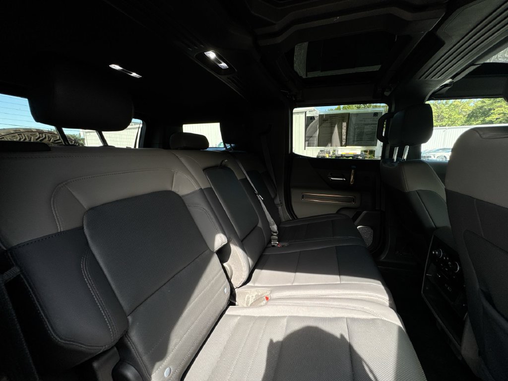 Used 2024 GMC Hummer EV 2X w/ Extreme Off-Road Package AWD/4WD image 29