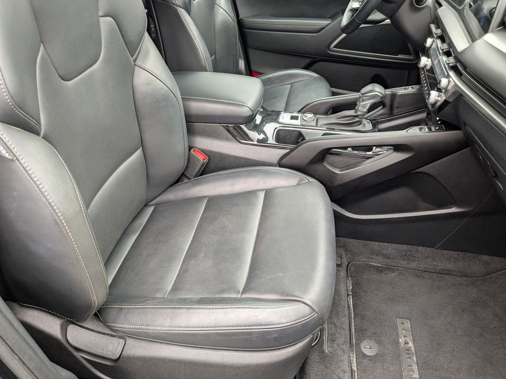 Used 2025 Kia Telluride S image 36