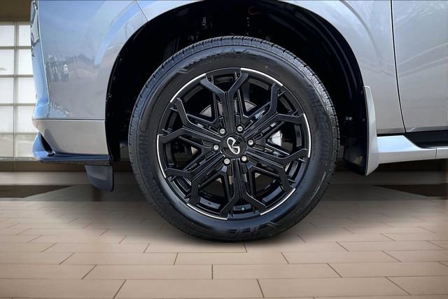 Used 2026 INFINITI QX80 4WD image 9