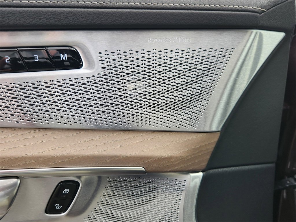 New 2026 Volvo XC90 T8 Ultra w/ Lounge Package image 5