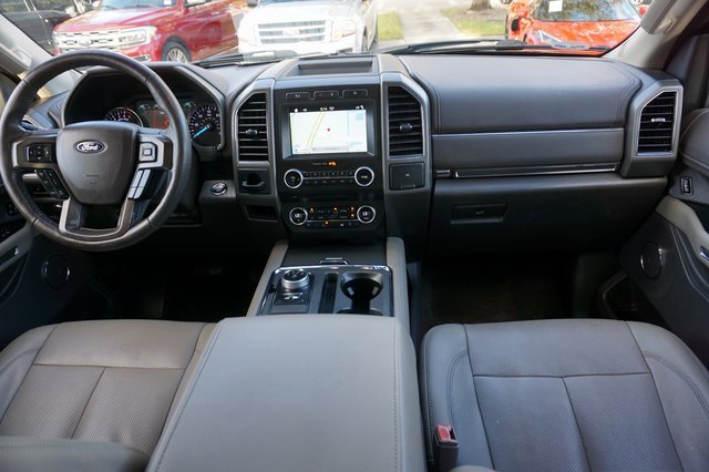 Used 2018 Ford Expedition XLT w/ Equipment Group 202A image 5