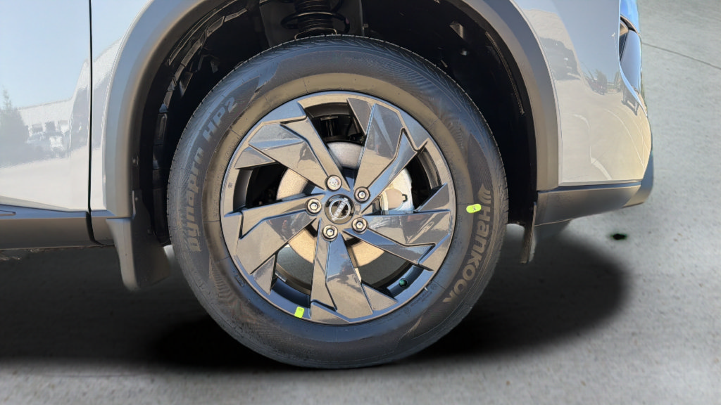 New 2026 Nissan Rogue SV AWD/4WD image 26