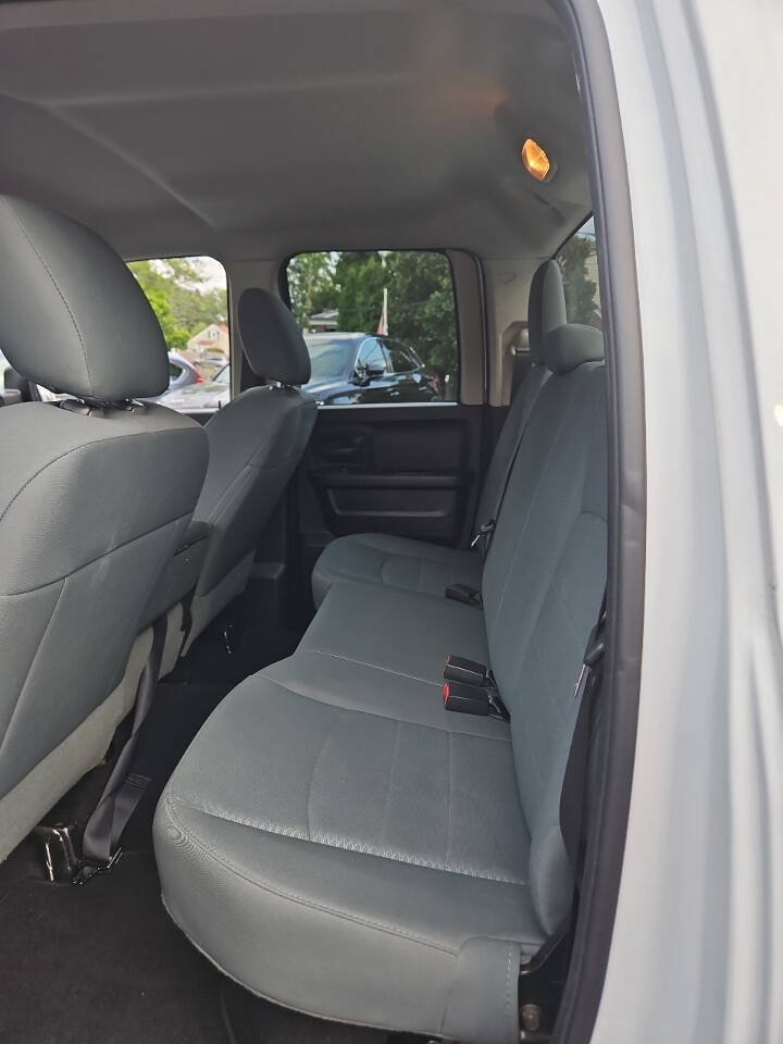 Used 2016 RAM 1500 Express AWD/4WD image 17