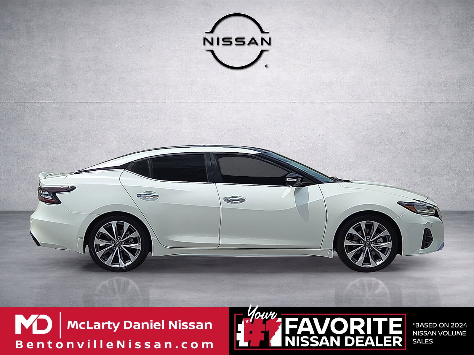 Used 2023 Nissan Maxima Platinum w/ Sport Mat Group FWD image 6