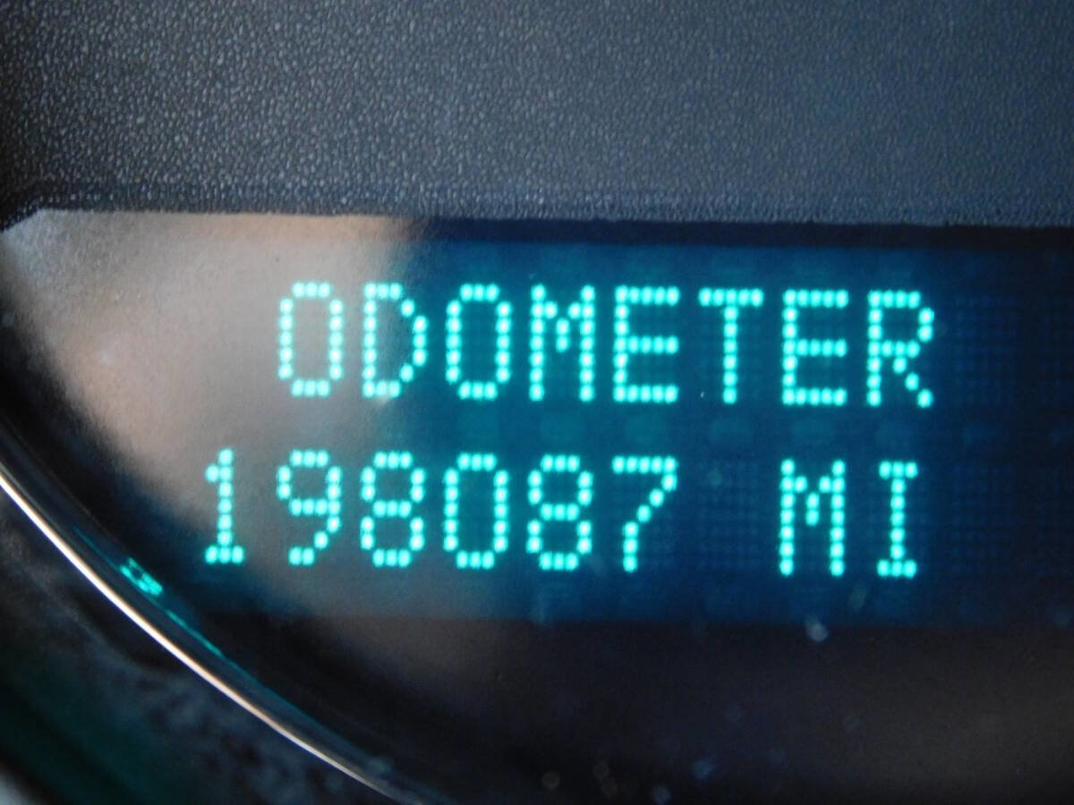 Used 2010 Chevrolet Avalanche LTZ AWD/4WD image 8