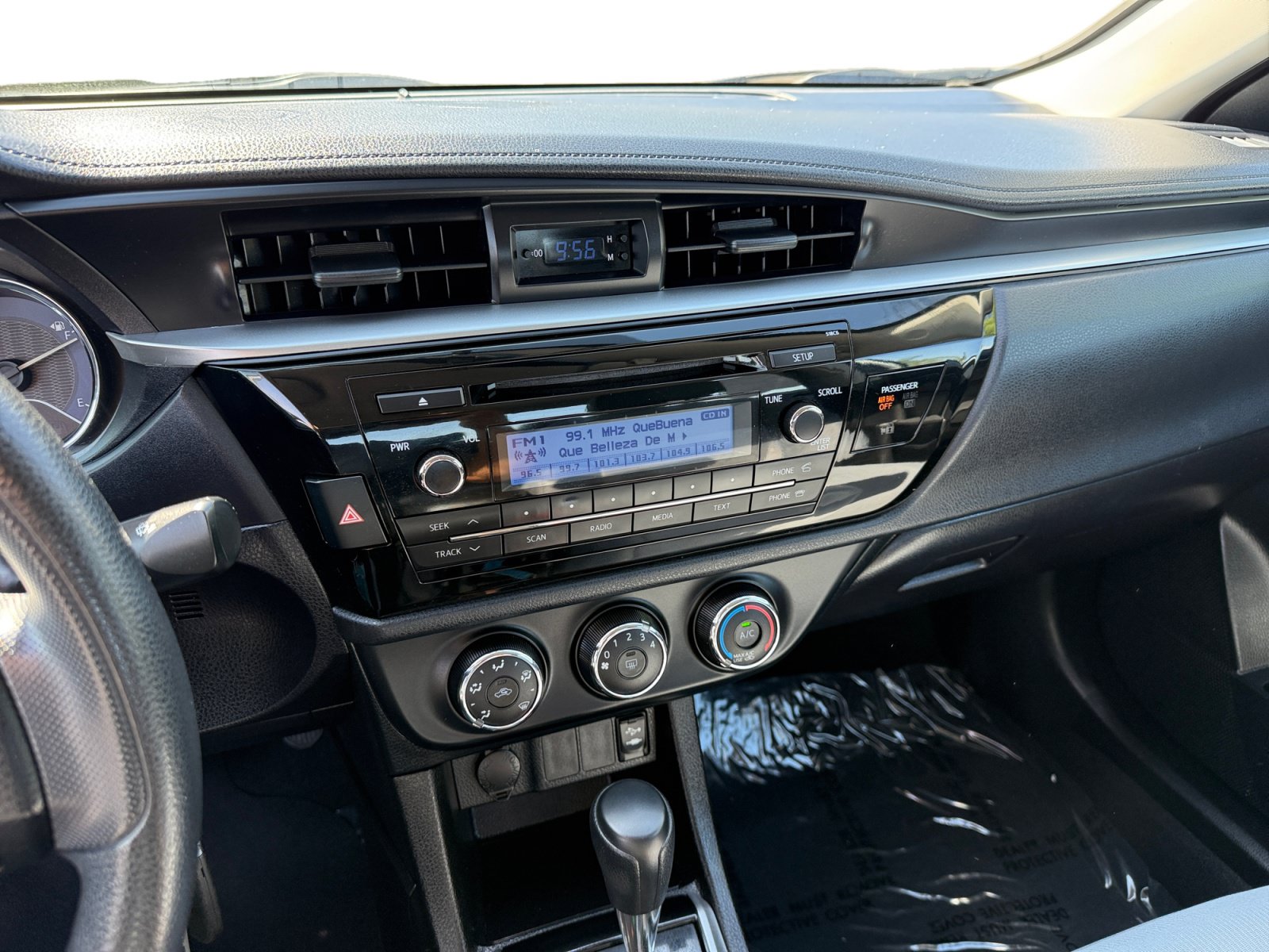 Used 2014 Toyota Corolla L FWD image 12