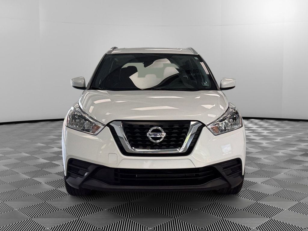 Used 2019 Nissan Kicks SV FWD image 3