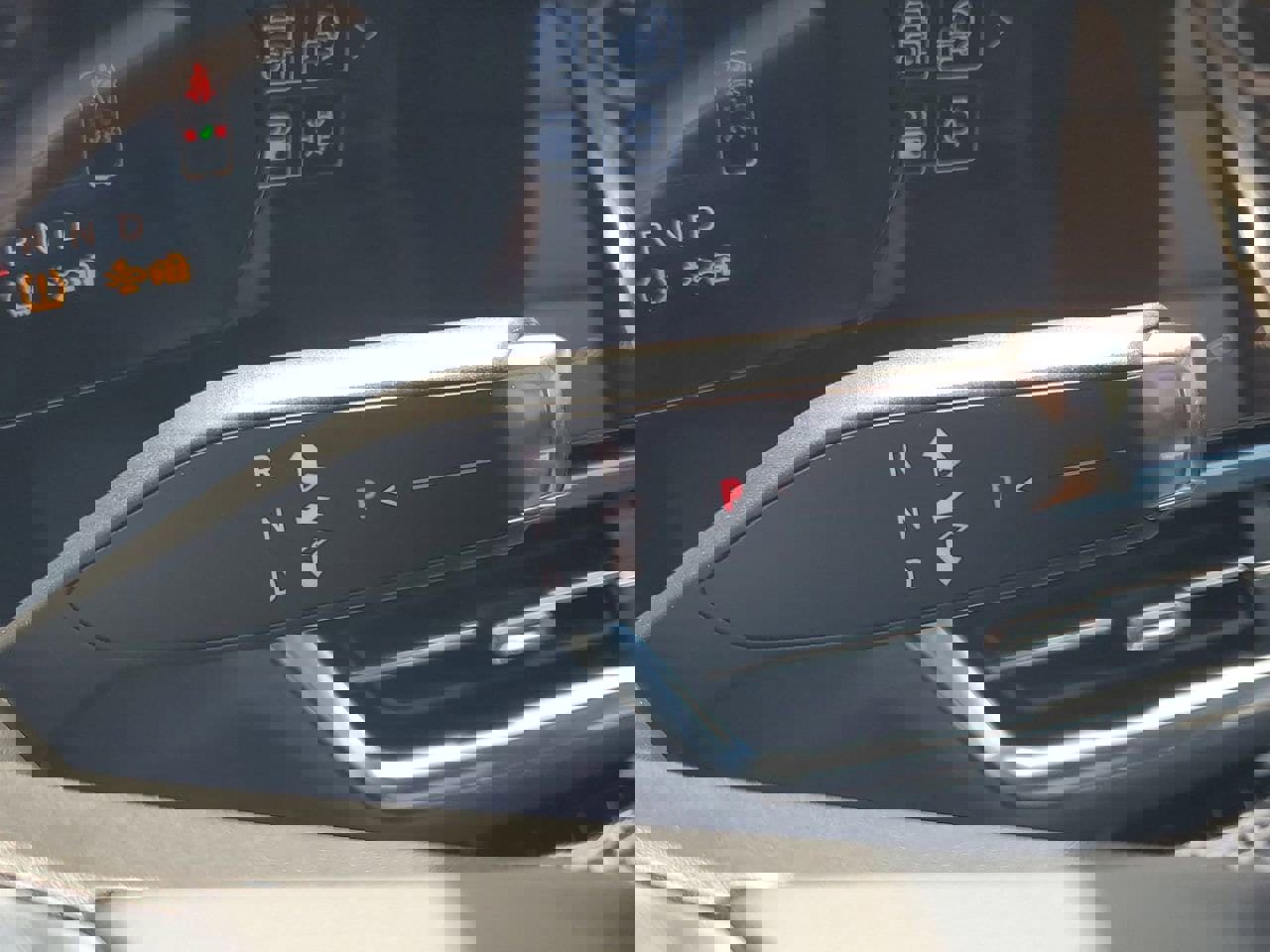 New 2025 Chevrolet Equinox EV LT image 28