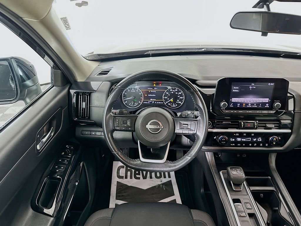 Used 2022 Nissan Pathfinder SV w/ SV Black Package image 22