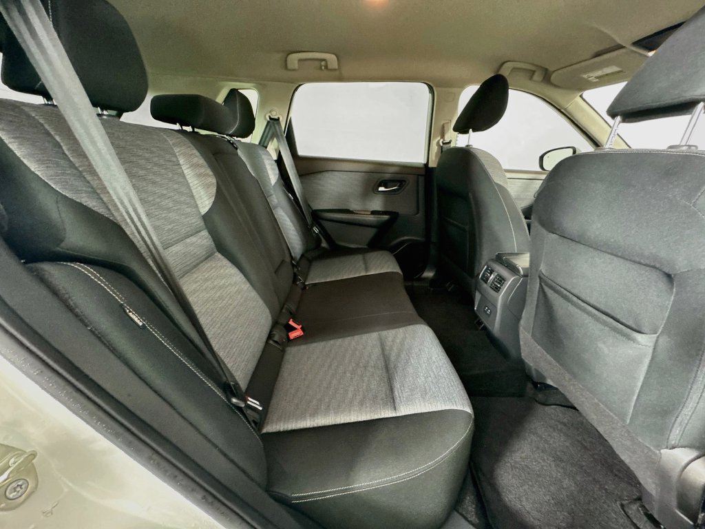 Used 2021 Nissan Rogue SV AWD/4WD image 29