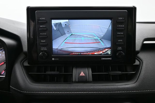 Certified 2021 Toyota RAV4 LE AWD/4WD image 21