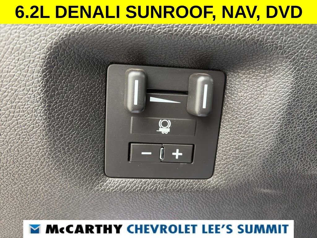Used 2011 GMC Yukon XL Denali AWD/4WD image 12