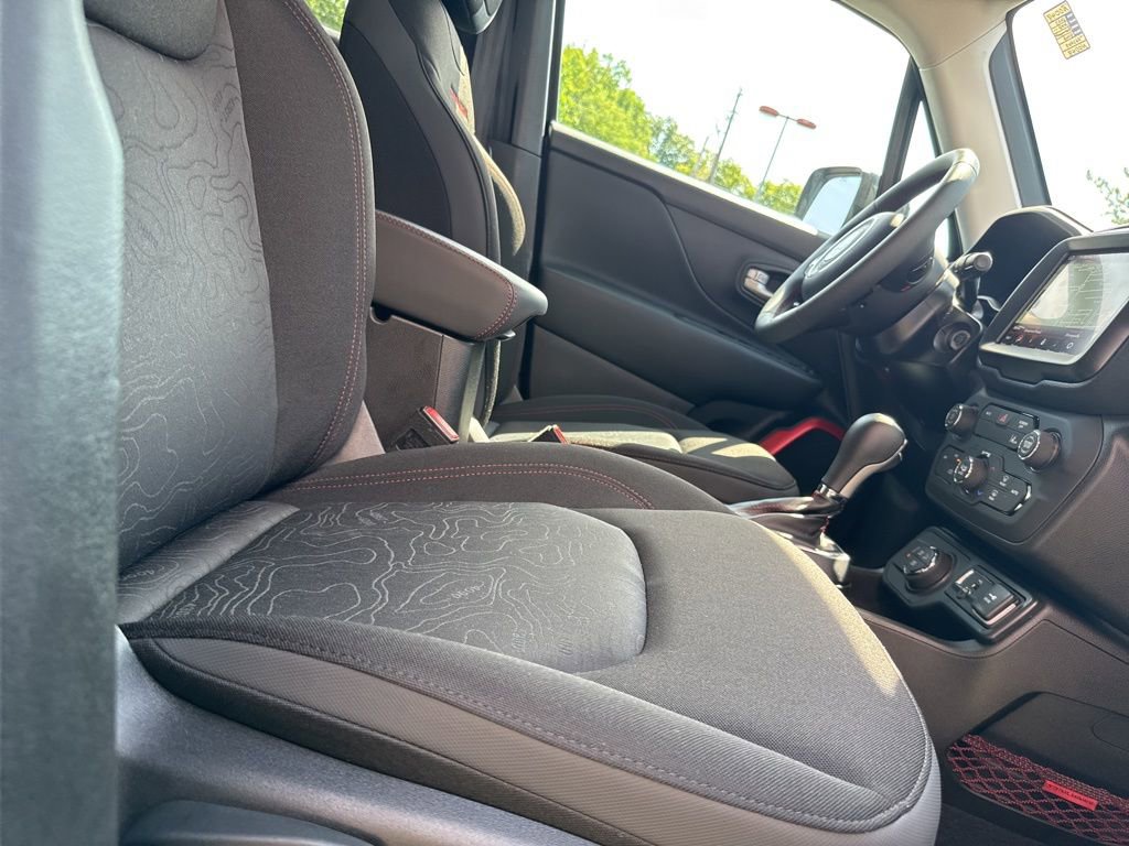 Used 2023 Jeep Renegade Trailhawk image 59