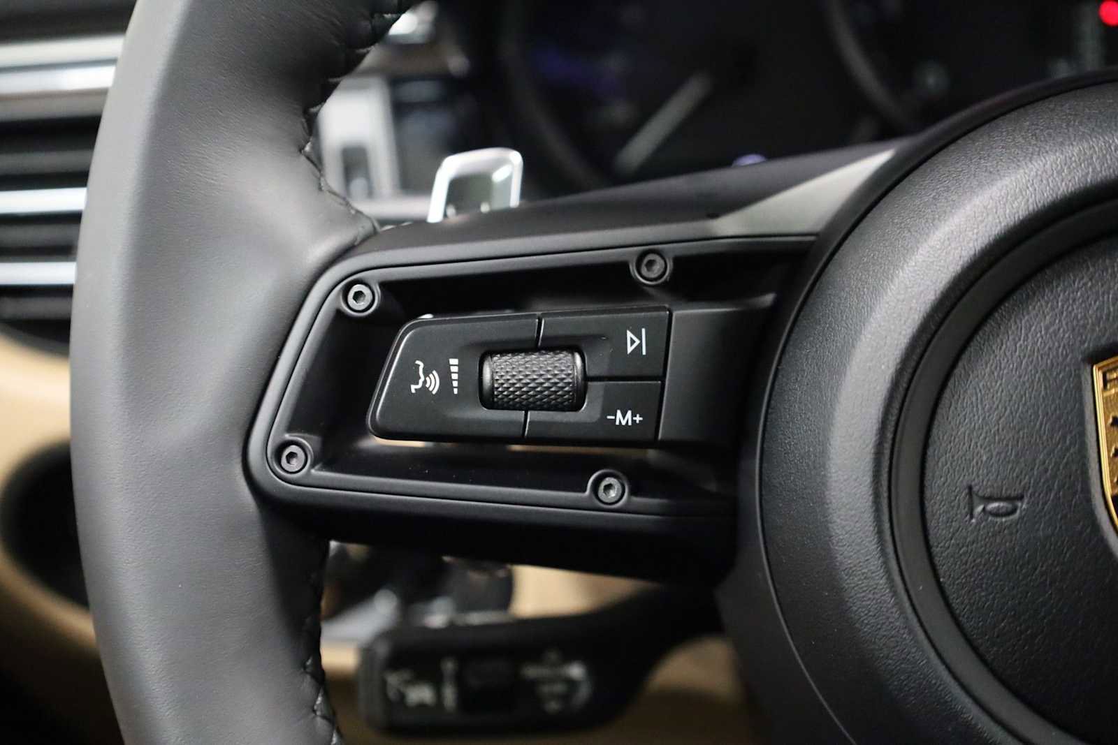 New 2026 Porsche Macan image 27