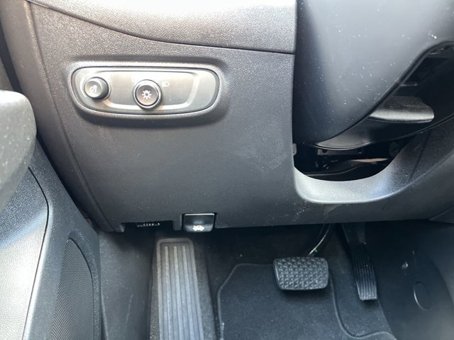 Used 2024 Chevrolet Equinox RS FWD image 18