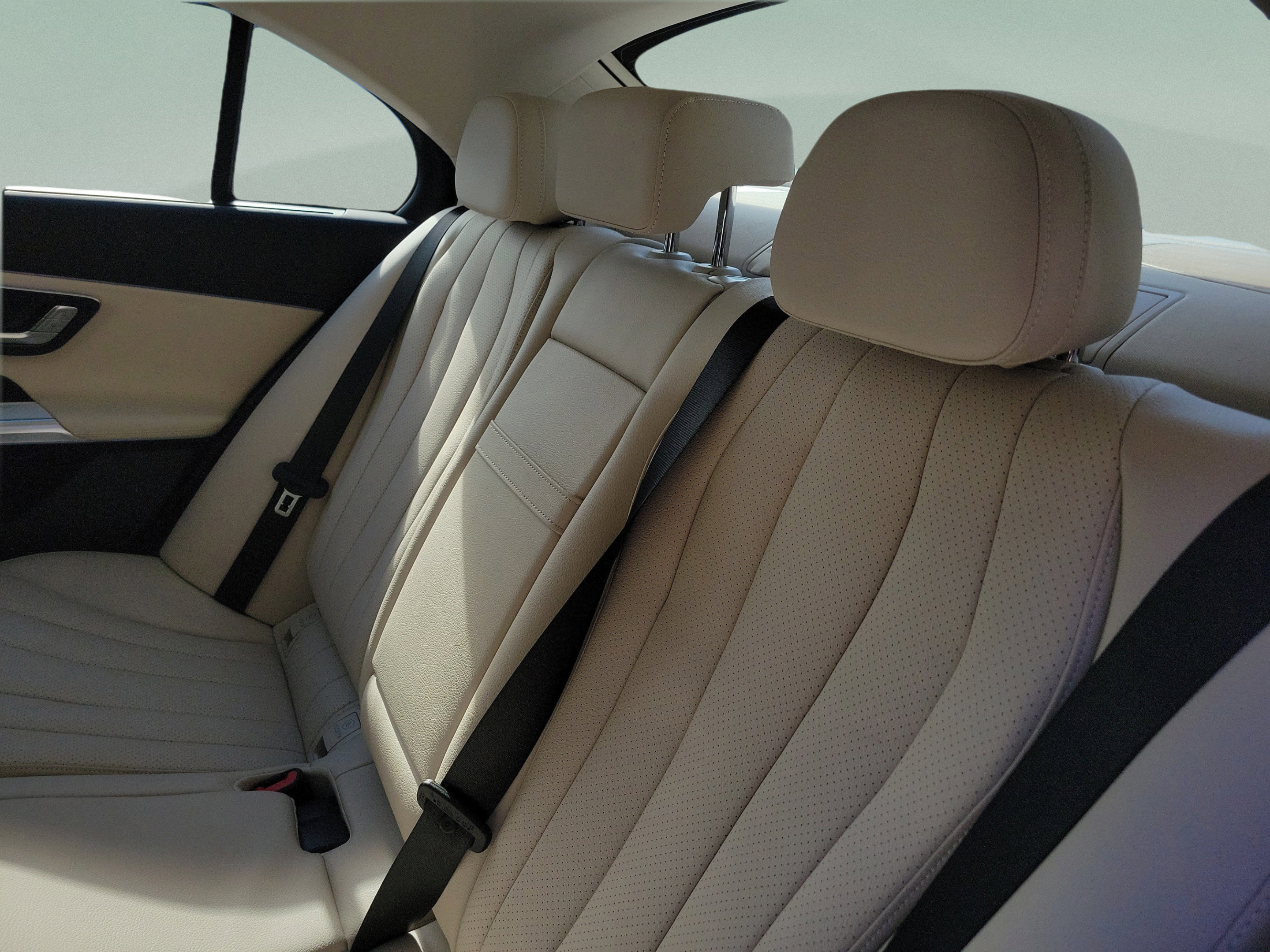 Used 2026 Mercedes-Benz E 350 Sedan image 22