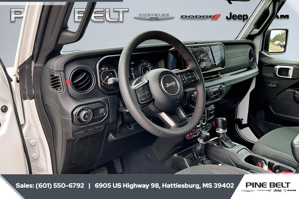 Used 2024 Jeep Wrangler Unlimited Rubicon image 12