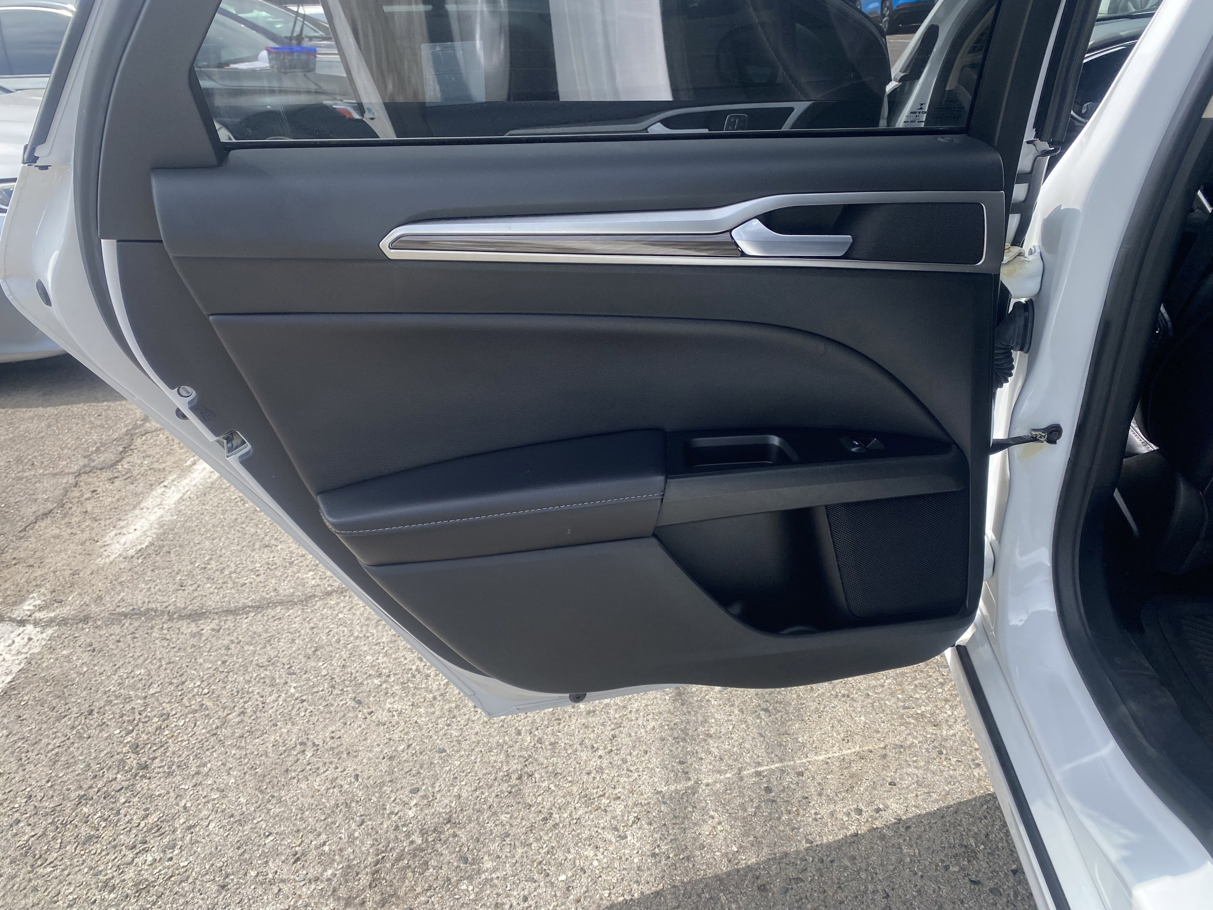 Used 2018 Ford Fusion SE w/ Equipment Group 602A FWD image 20