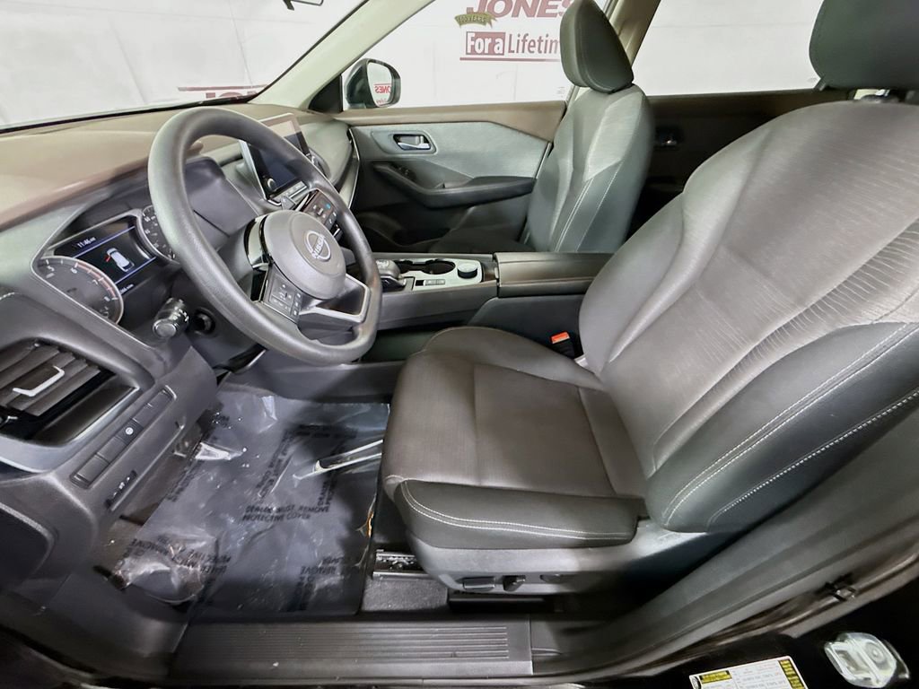 Certified 2022 Nissan Rogue SV image 25