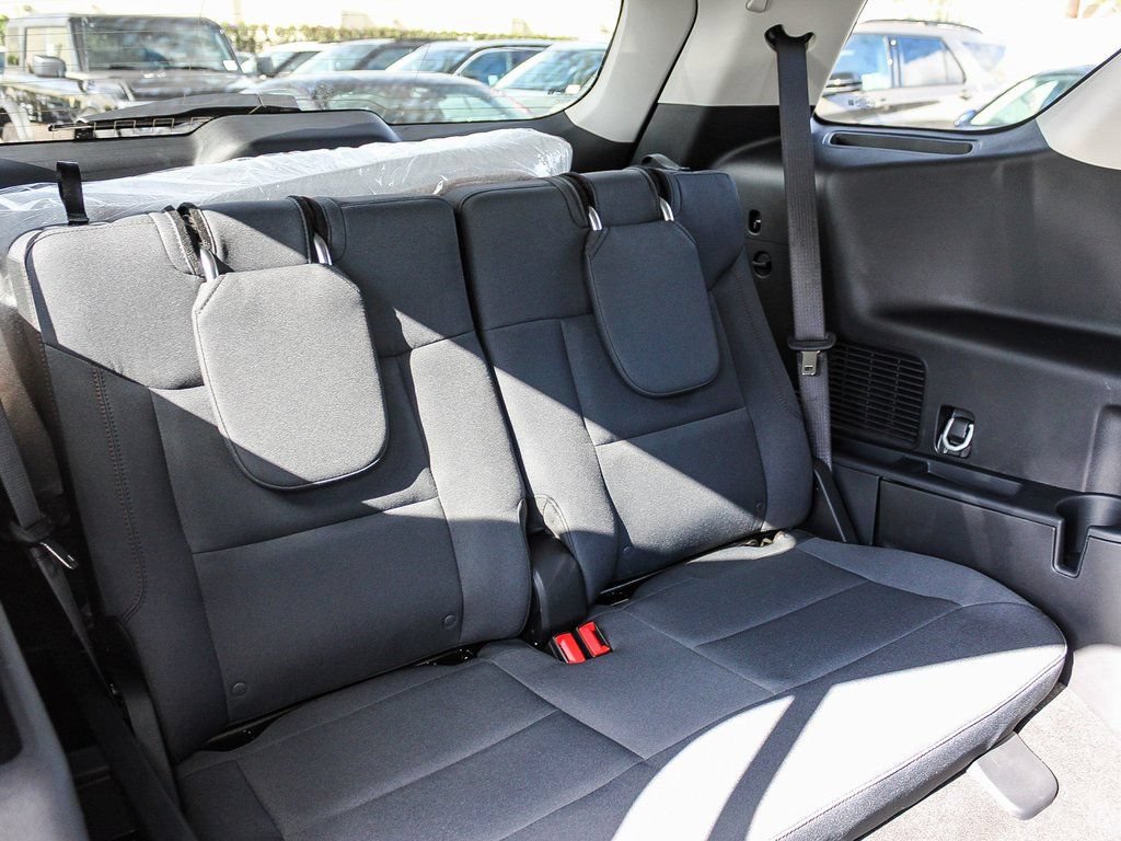 New 2026 Ford Explorer Active RWD image 18
