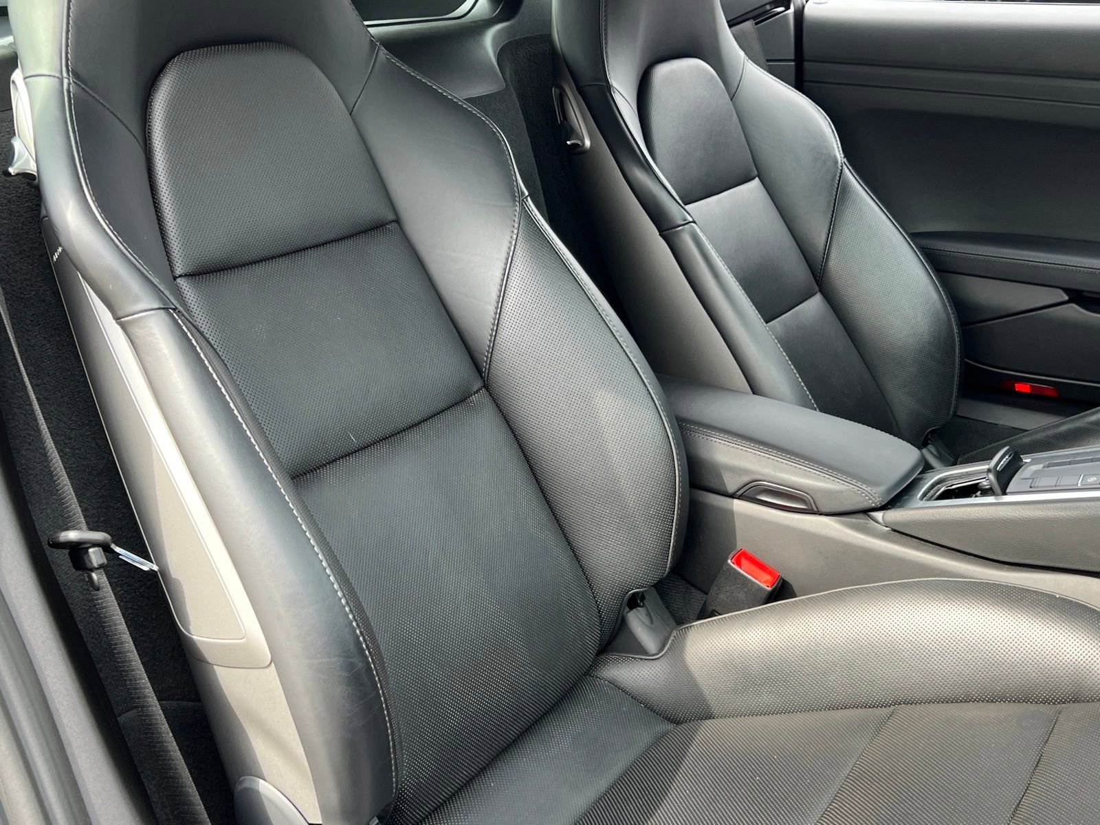 Certified 2018 Porsche 718 Cayman S image 17