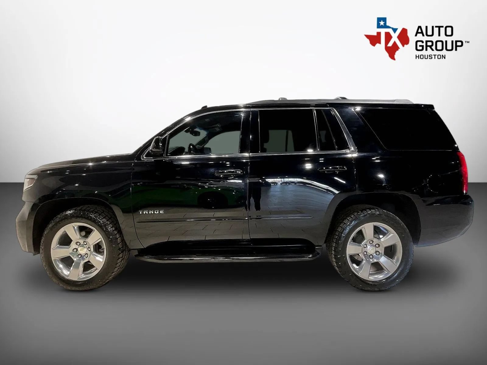 Used 2018 Chevrolet Tahoe LS w/ All-Season Package RWD image 9