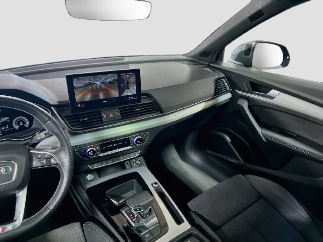 Used 2021 Audi Q5 e Premium Plus AWD/4WD image 25
