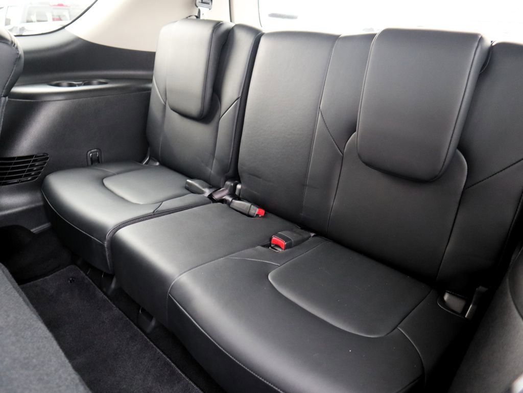 Used 2024 Nissan Armada SL image 10