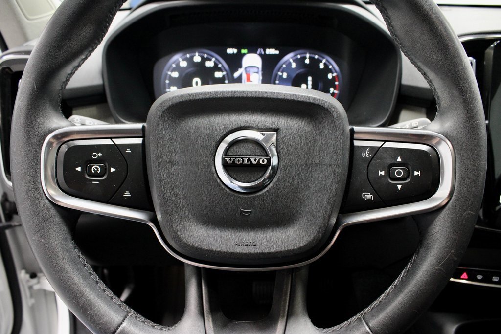 Used 2022 Volvo XC40 T5 Inscription image 34