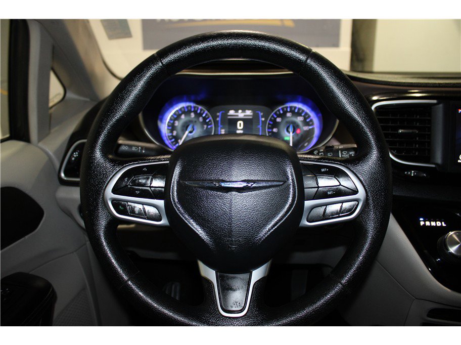 Used 2021 Chrysler Voyager Lxi image 26