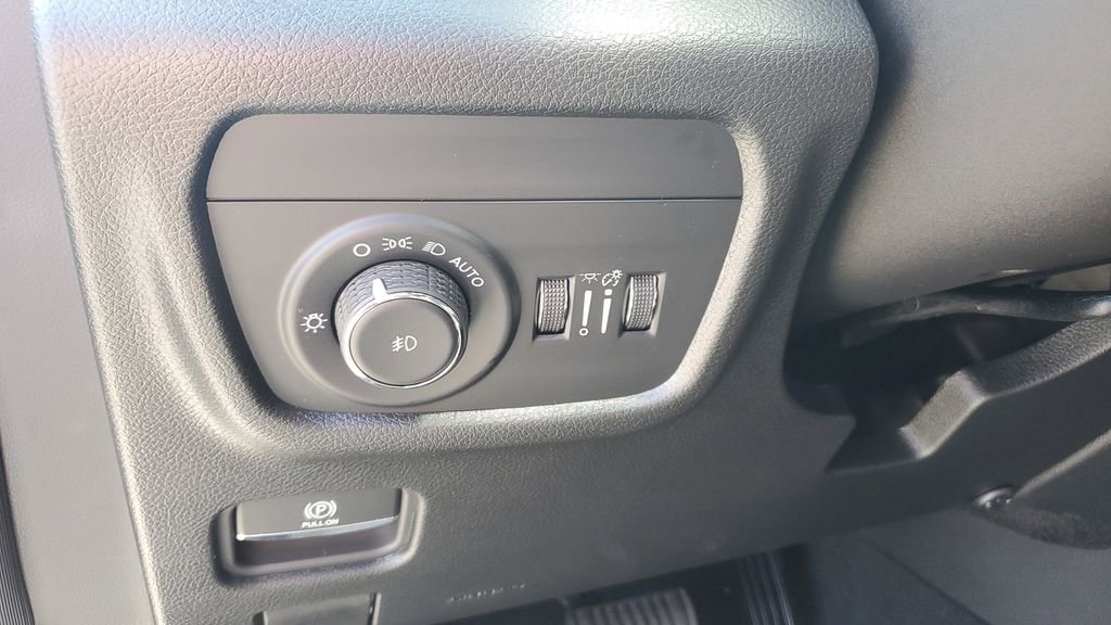 New 2025 Jeep Grand Cherokee L Limited w/ Black Appearance Package image 25