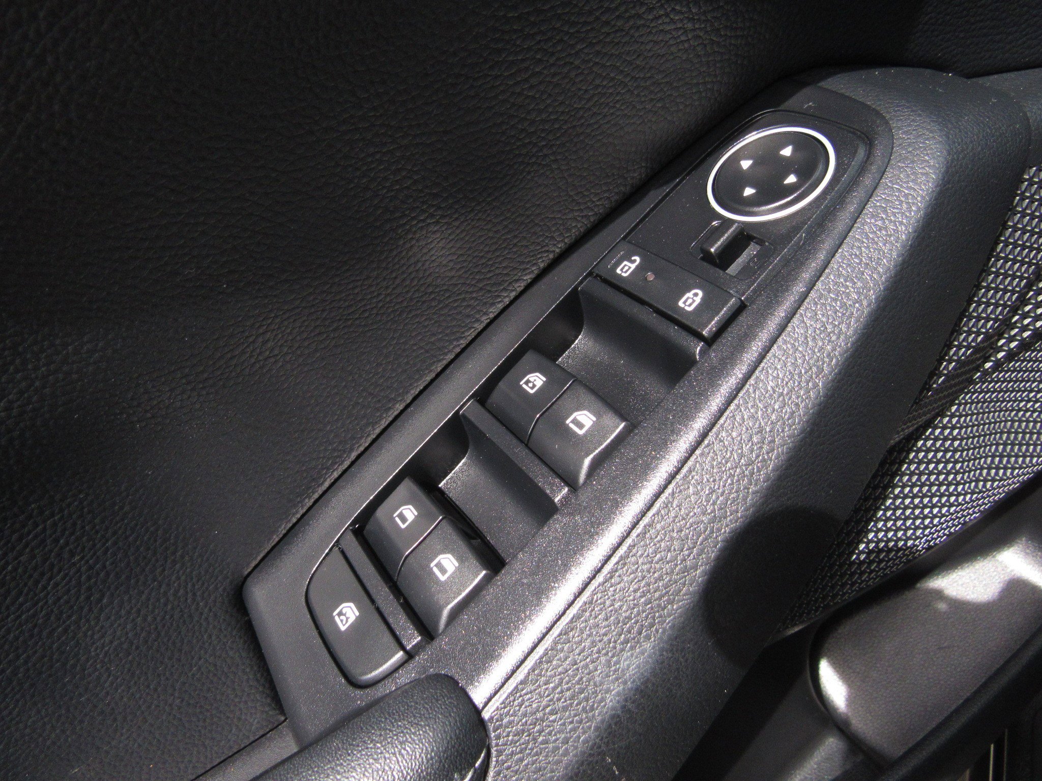 Used 2025 Kia Seltos S image 18