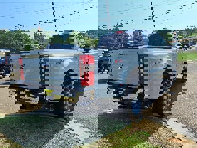 New 2026 Ford F350 XLT image 3