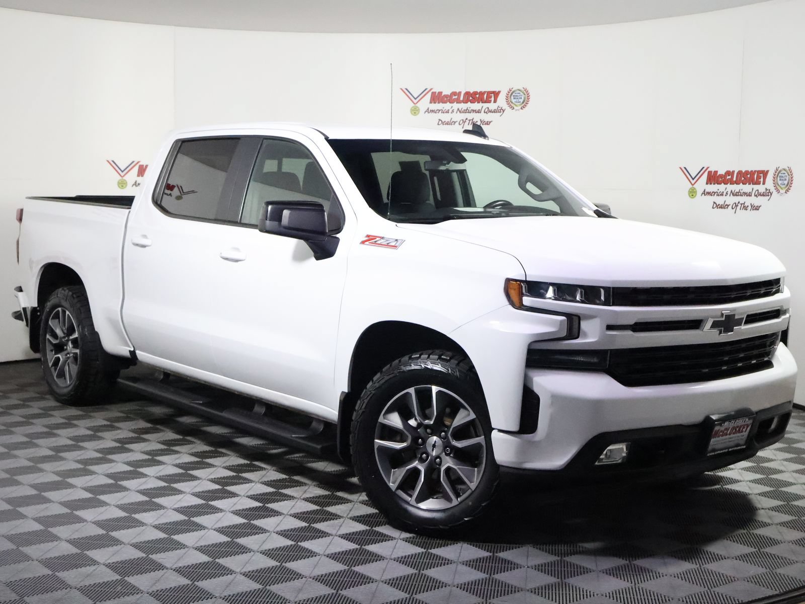 Used 2019 Chevrolet Silverado 1500 RST AWD/4WD image 2