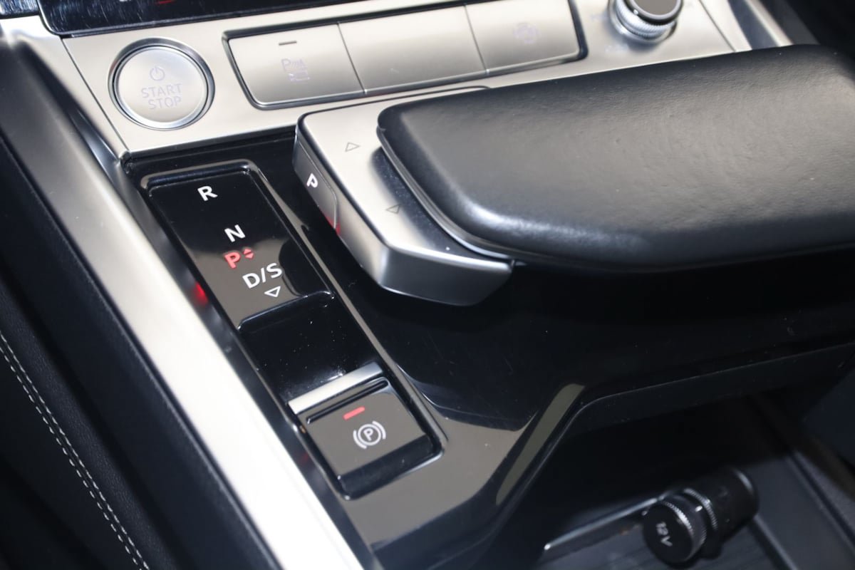 Used 2020 Audi e-tron Premium Plus AWD/4WD image 7