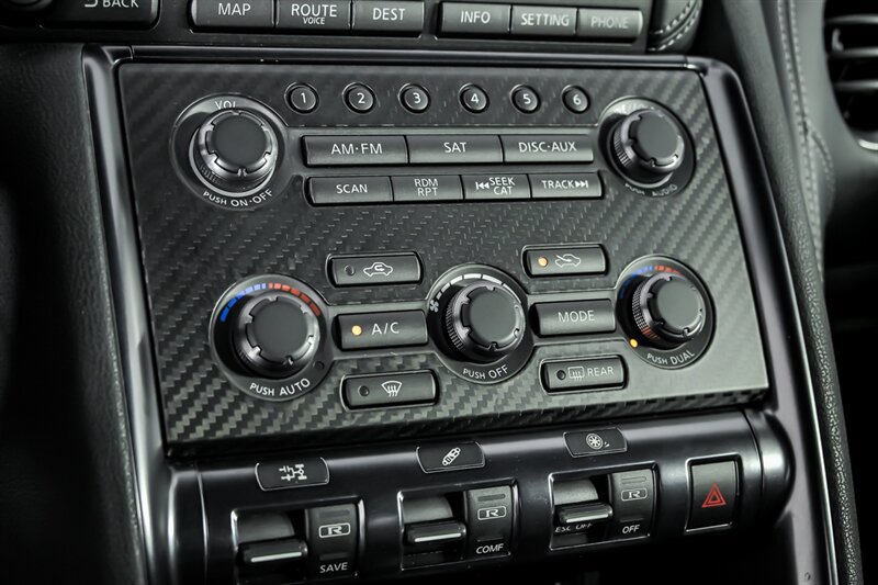 Used 2016 Nissan GT-R Black Edition AWD/4WD image 32